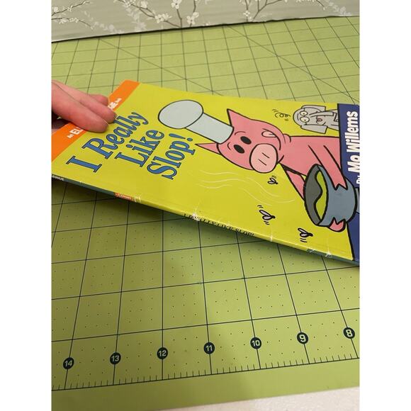 Mo Willems Yottoy Piggie 2007 Anniversary Stuffed Animal Plush Piggy And Book - Picture 13 of 13